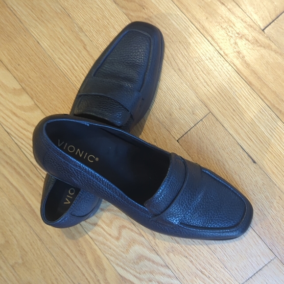 Vionic sellah size 9 - Picture 2 of 3